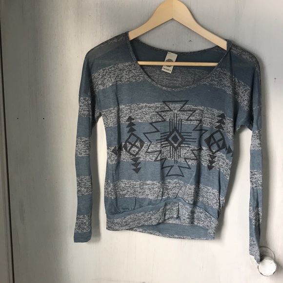 Twinkle Tops - Twinkle Long sleeved crop top.